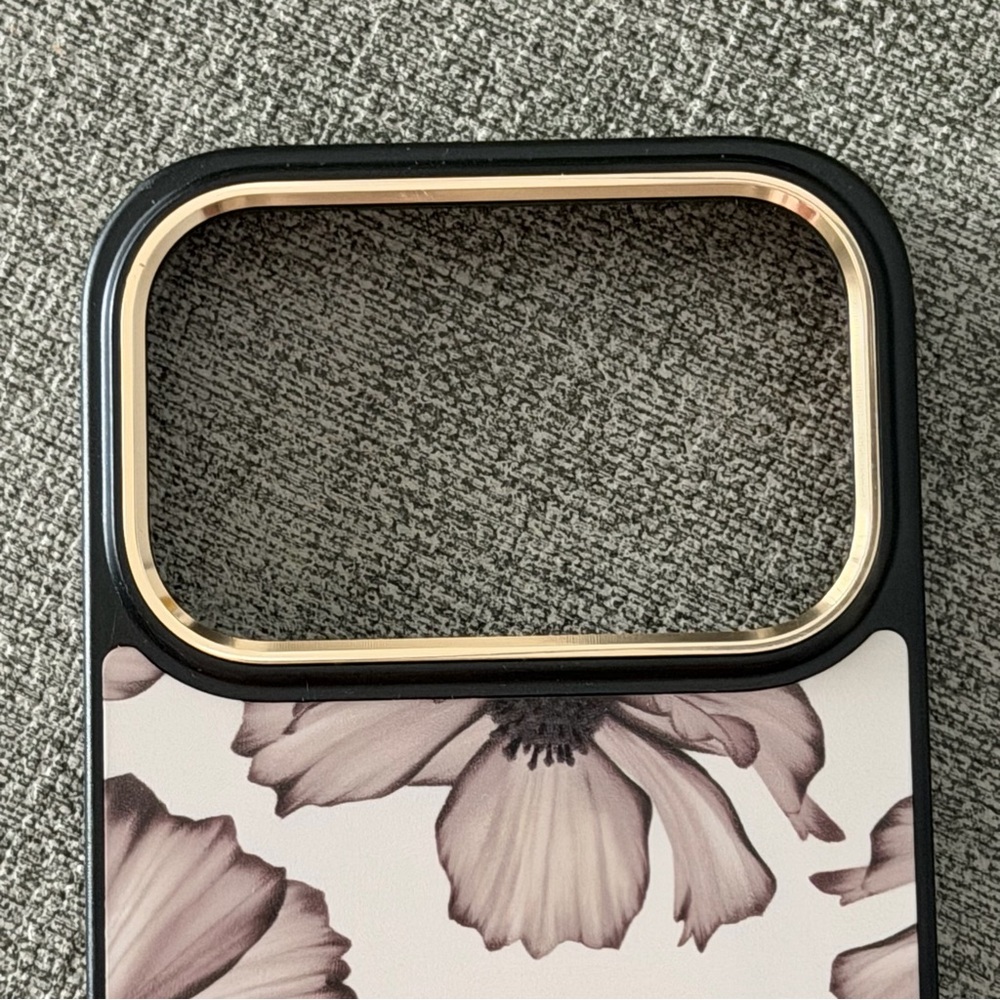 Burga Cream and Brown Floral Phone Case, Brand New, for the IPhone 17 Pro - Picture 2 of 9